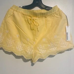 Yellow embroidery shorts